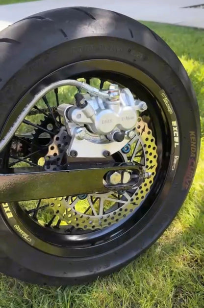 Dnis moto handbrake for razors