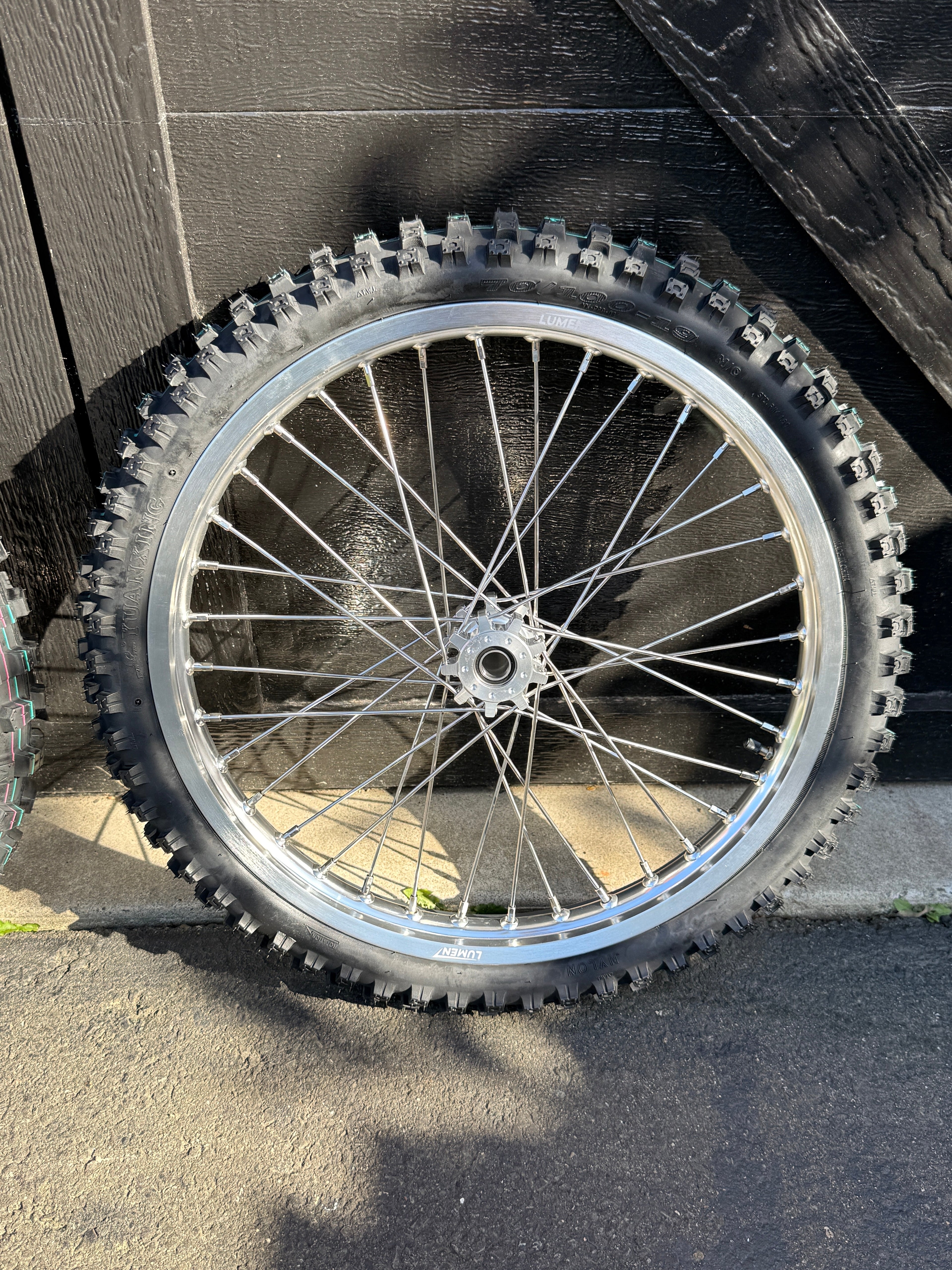 Lumen Racing 16/19 Light Bee/Eride Pro Wheelset With PREINSTALLED Dirt Tires! [CUSTOMIZABLE]
