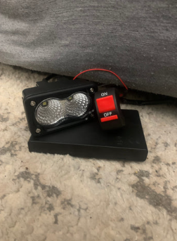 Battery powered baja light